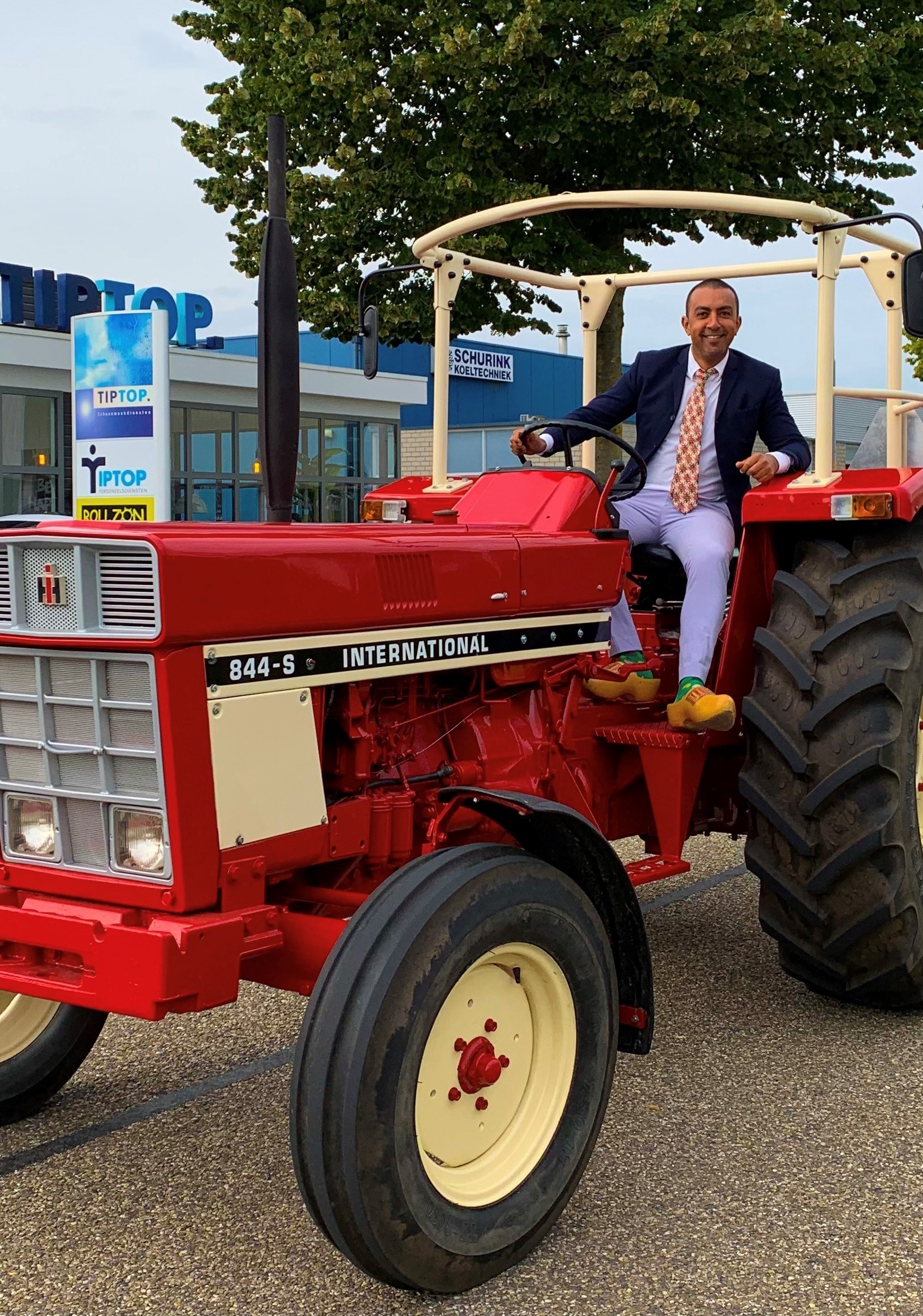 Osman Abbadi startte 25 jar geleden met zijn bedrijf. Foto: Eigen foto